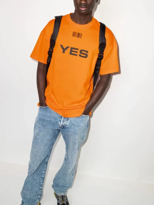 VETEMENTS Slogan-Print Short-Sleeved T-Shirt - Image 2